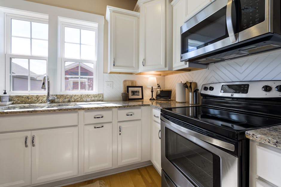 Comparing Range Hood Inserts: Key Features to Consider for Your Kitchen